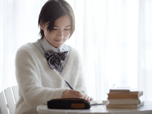 中間テストはいつから勉強すべき？勉強法や高得点を取るための心構えを解説